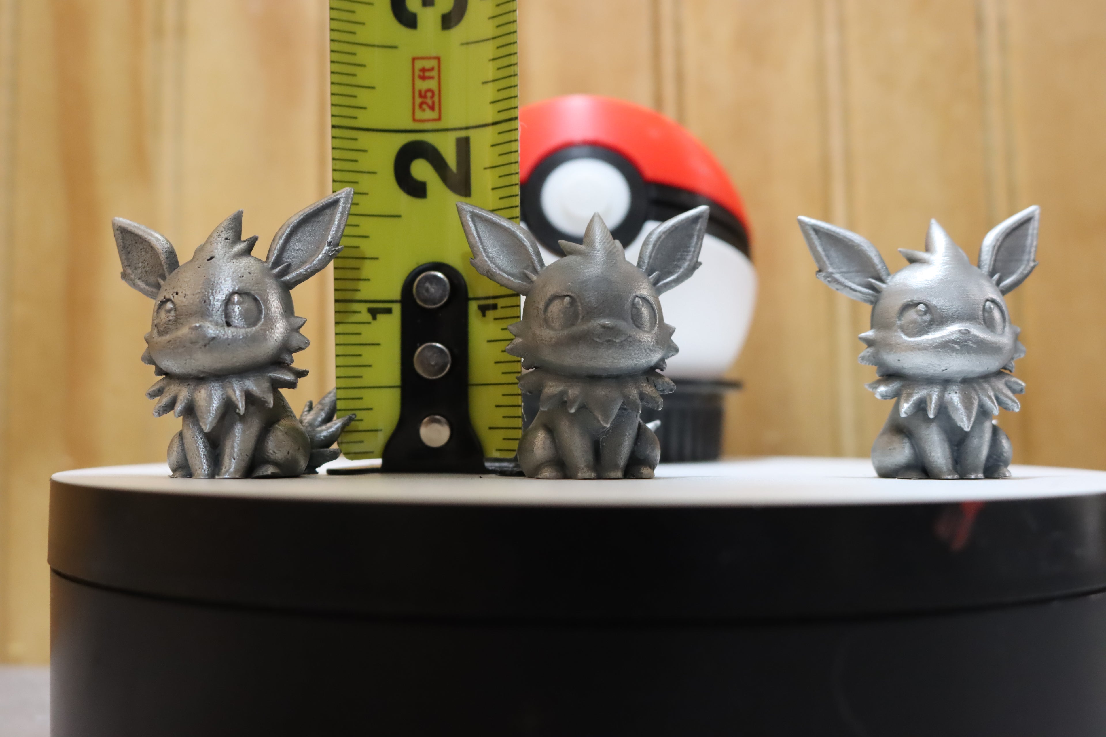 Solid Zinc Alloy (ZA12) Ornamental Pokémon Jolteon Statue (1.5 inch tall)