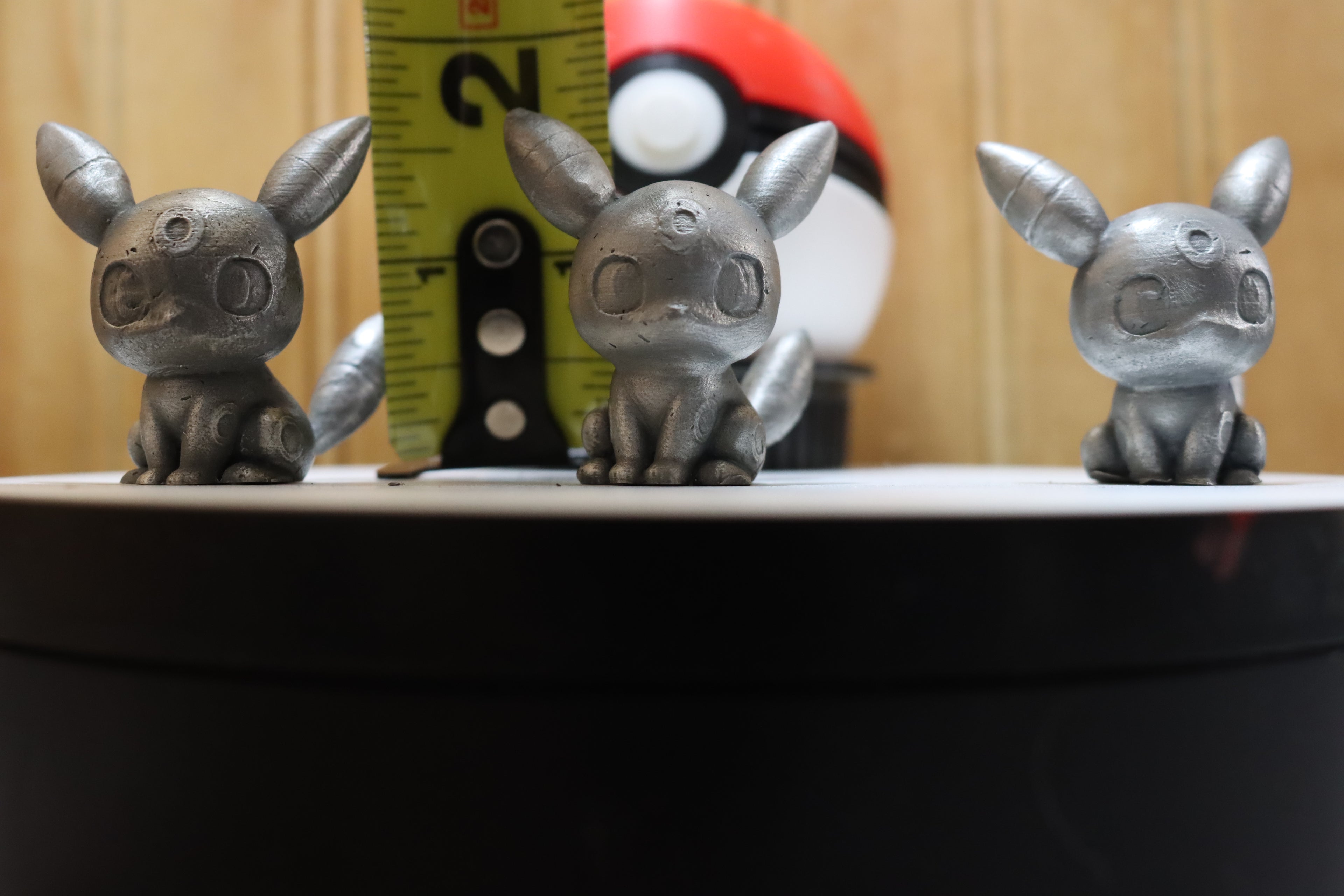 Solid Zinc Alloy (ZA12) Ornamental Pokémon Umbreon Statue (1.5 inch tall)