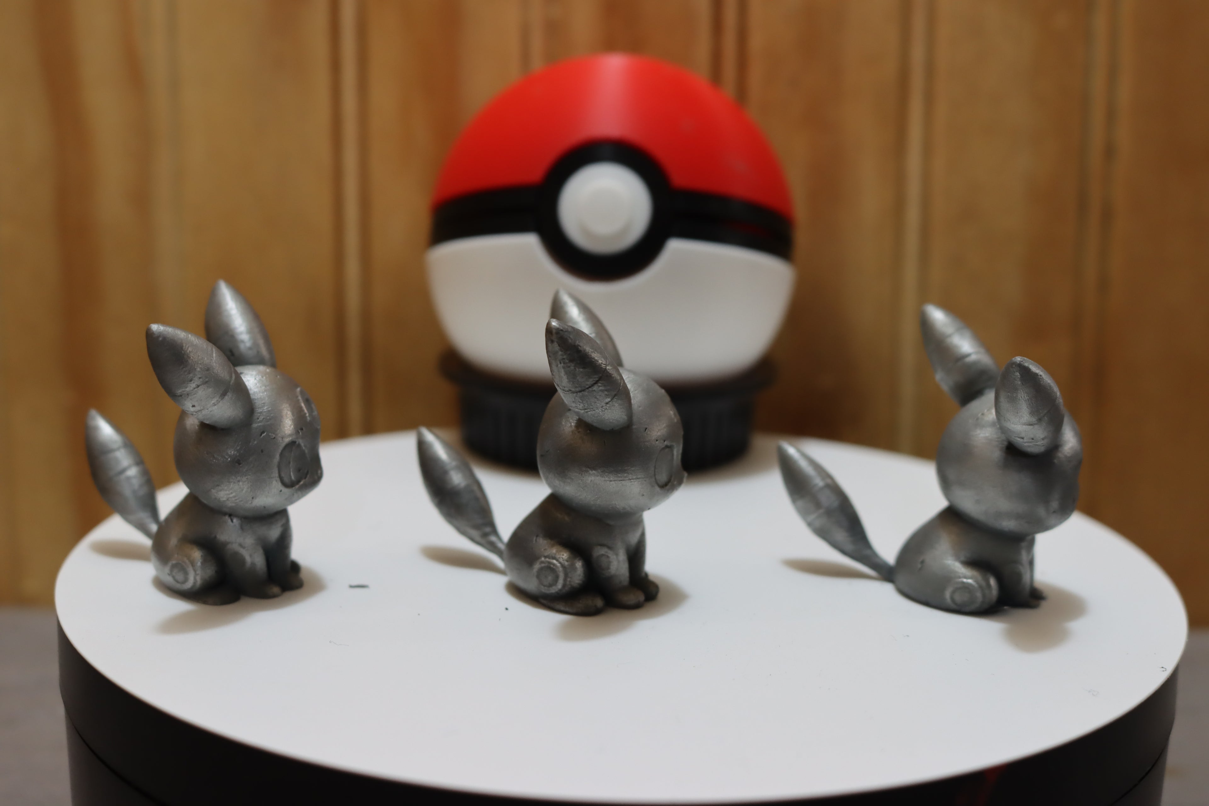 Solid Zinc Alloy (ZA12) Ornamental Pokémon Umbreon Statue (1.5 inch tall)