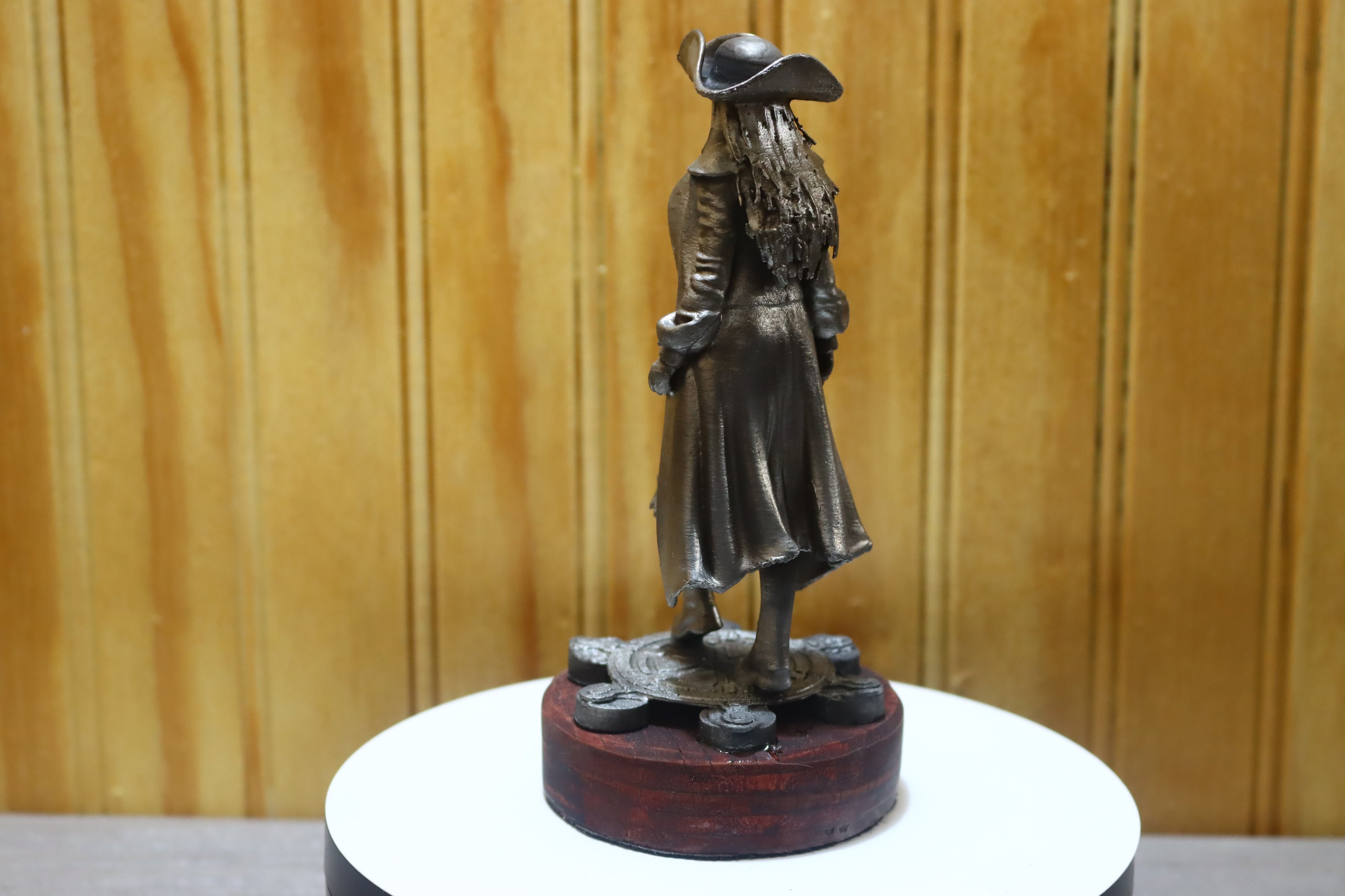 Solid Zinc Alloy (ZA12) Pirate Girl Statue