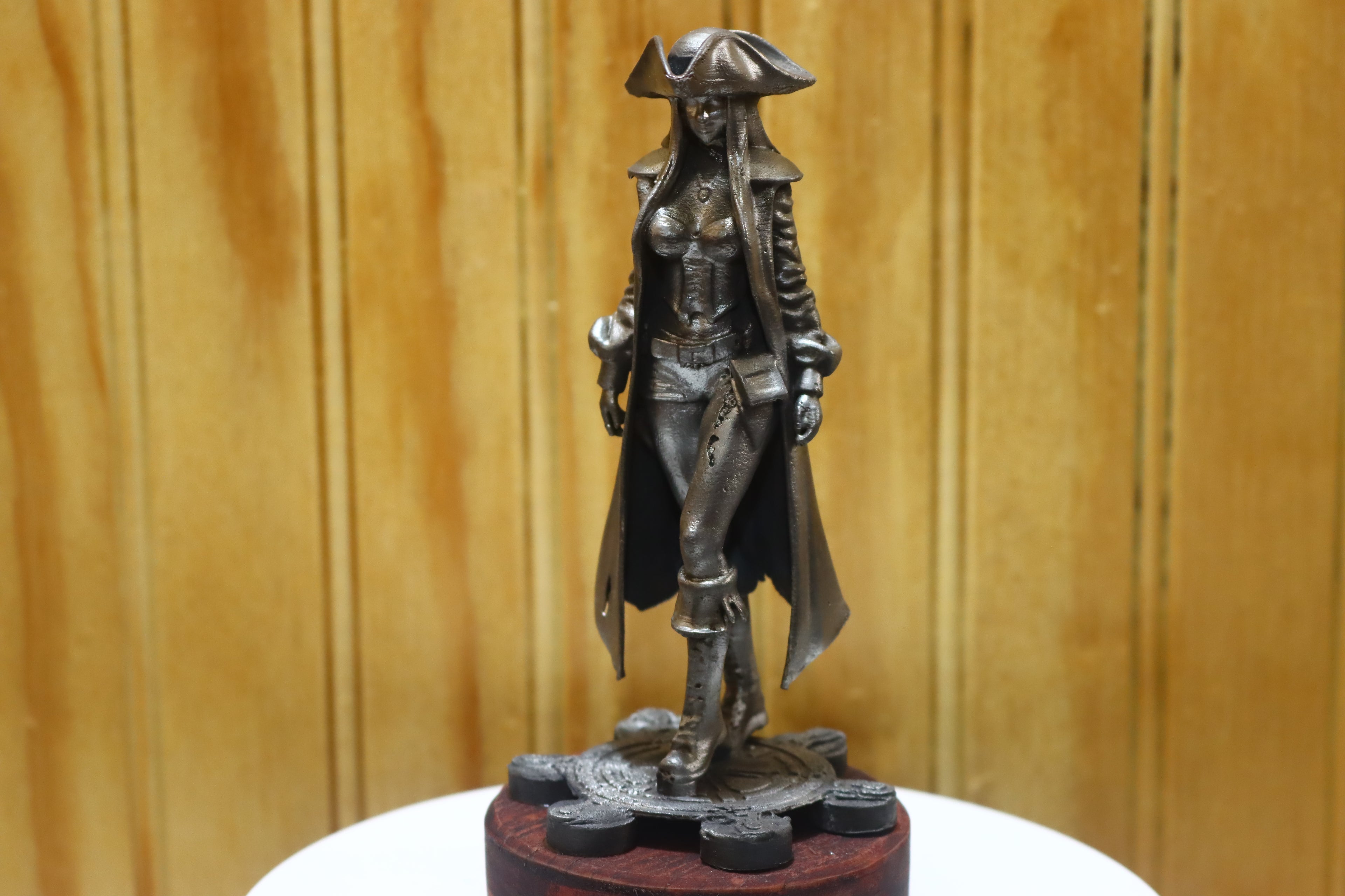 Solid Zinc Alloy (ZA12) Pirate Girl Statue