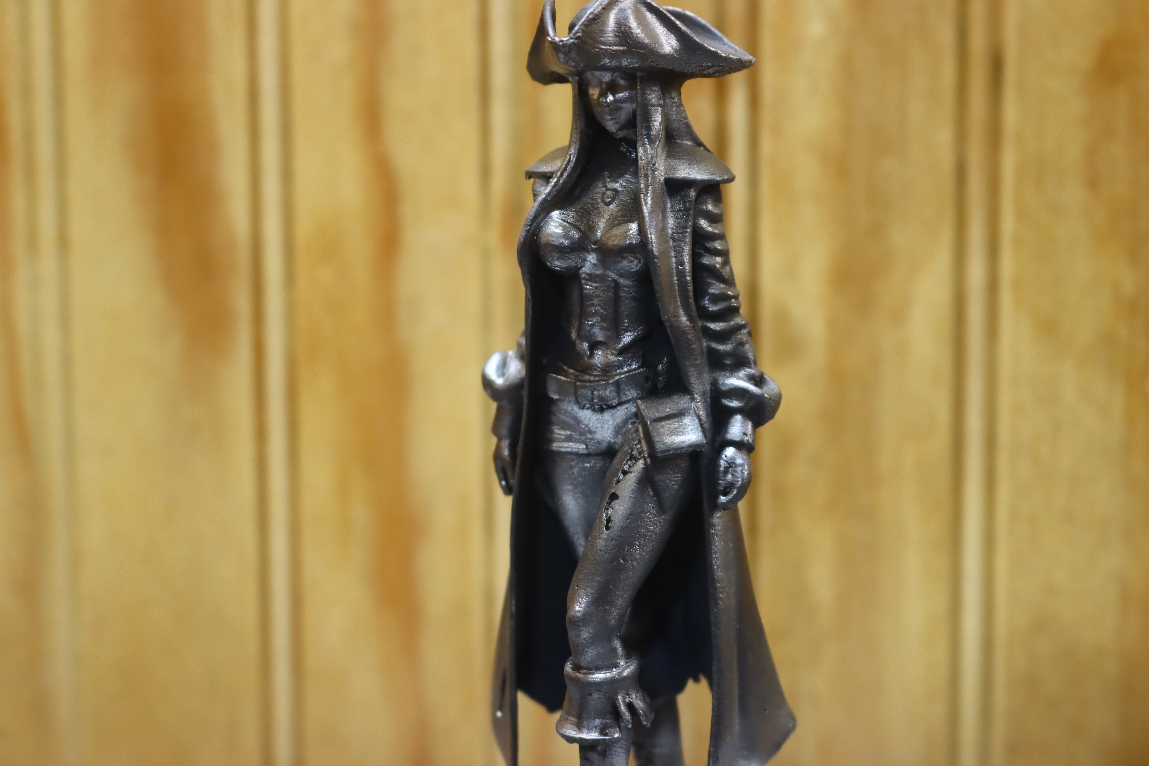 Solid Zinc Alloy (ZA12) Pirate Girl Statue