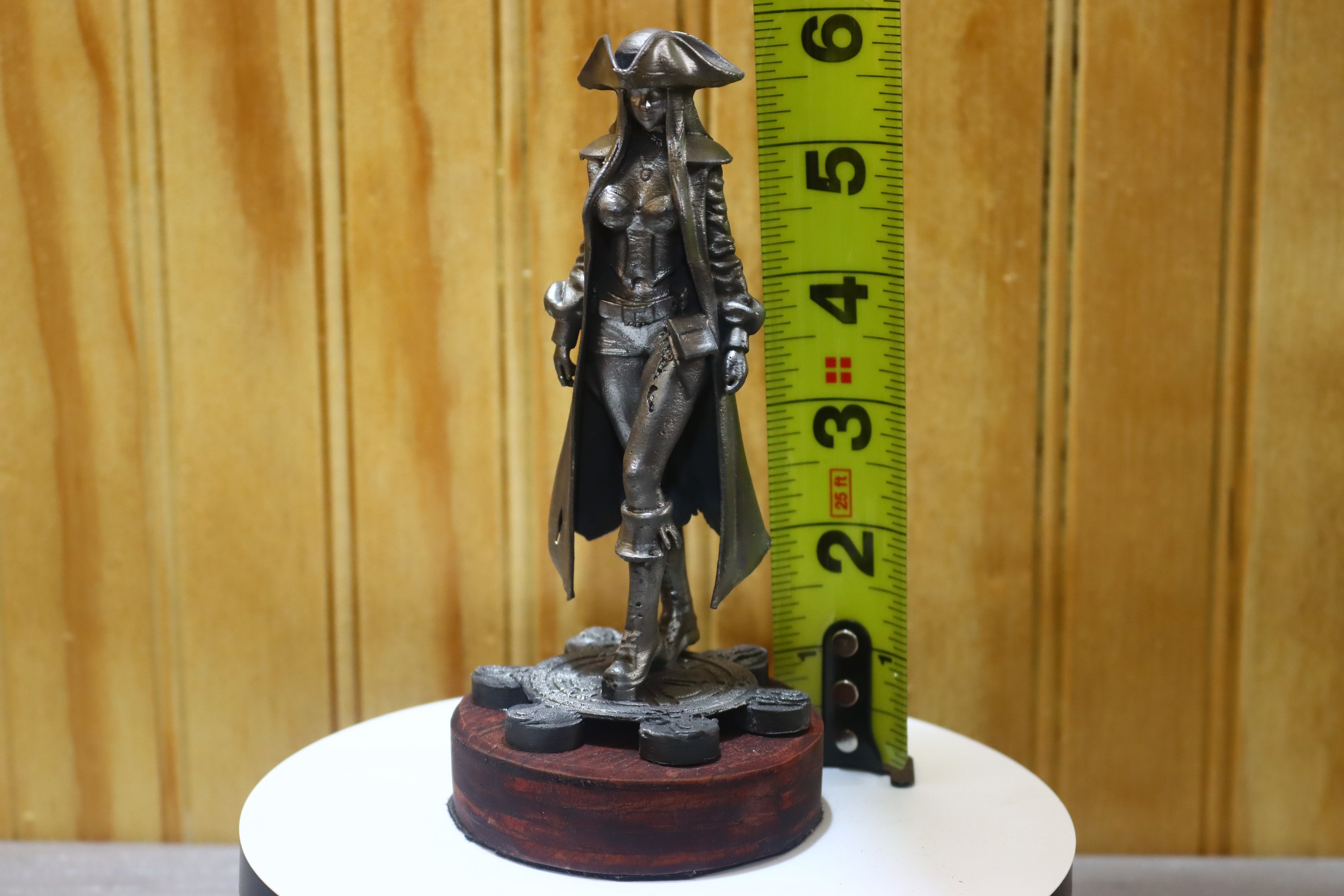 Solid Zinc Alloy (ZA12) Pirate Girl Statue