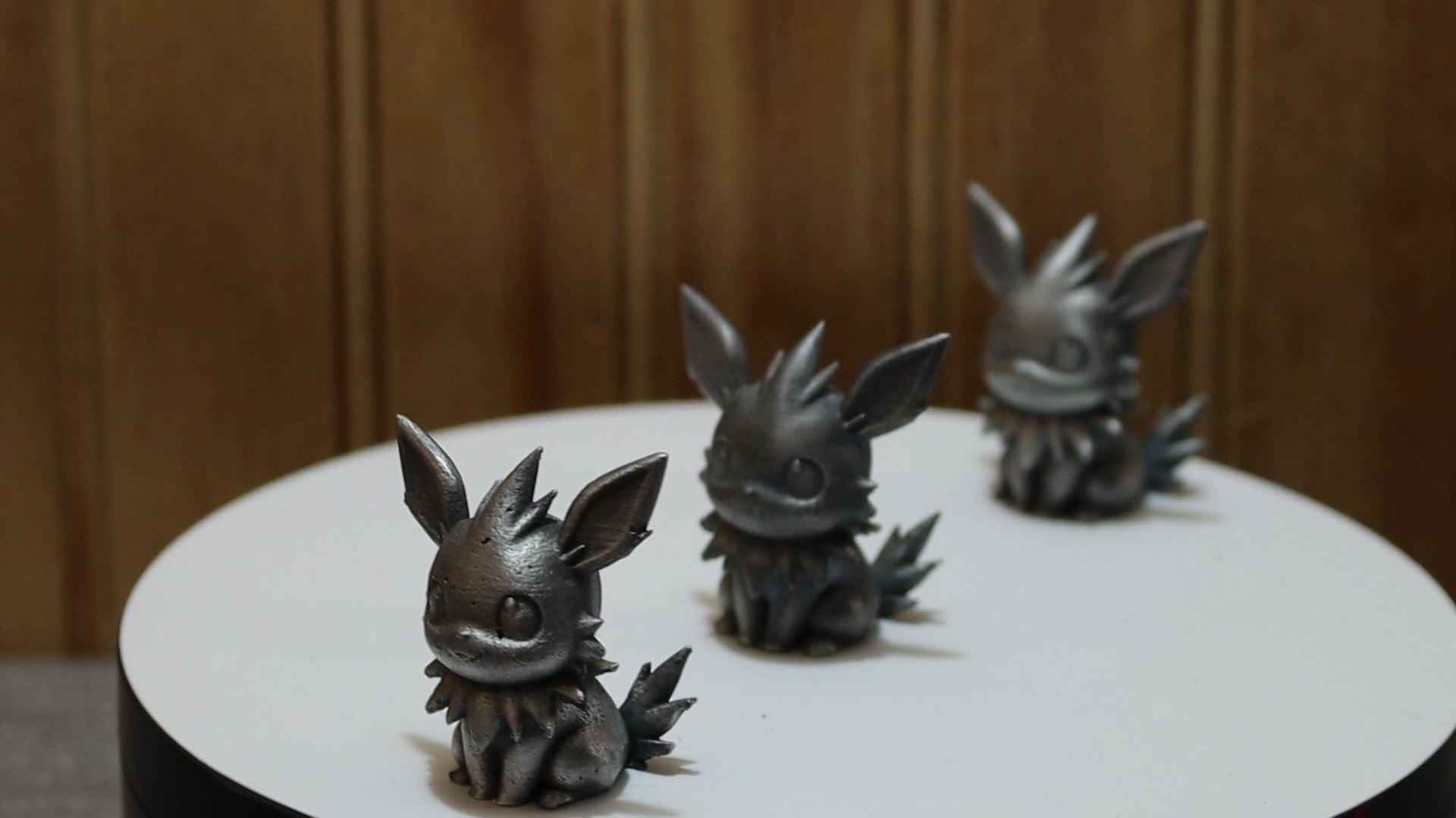 Solid Zinc Alloy (ZA12) Ornamental Pokémon Jolteon Statue (1.5 inch tall)